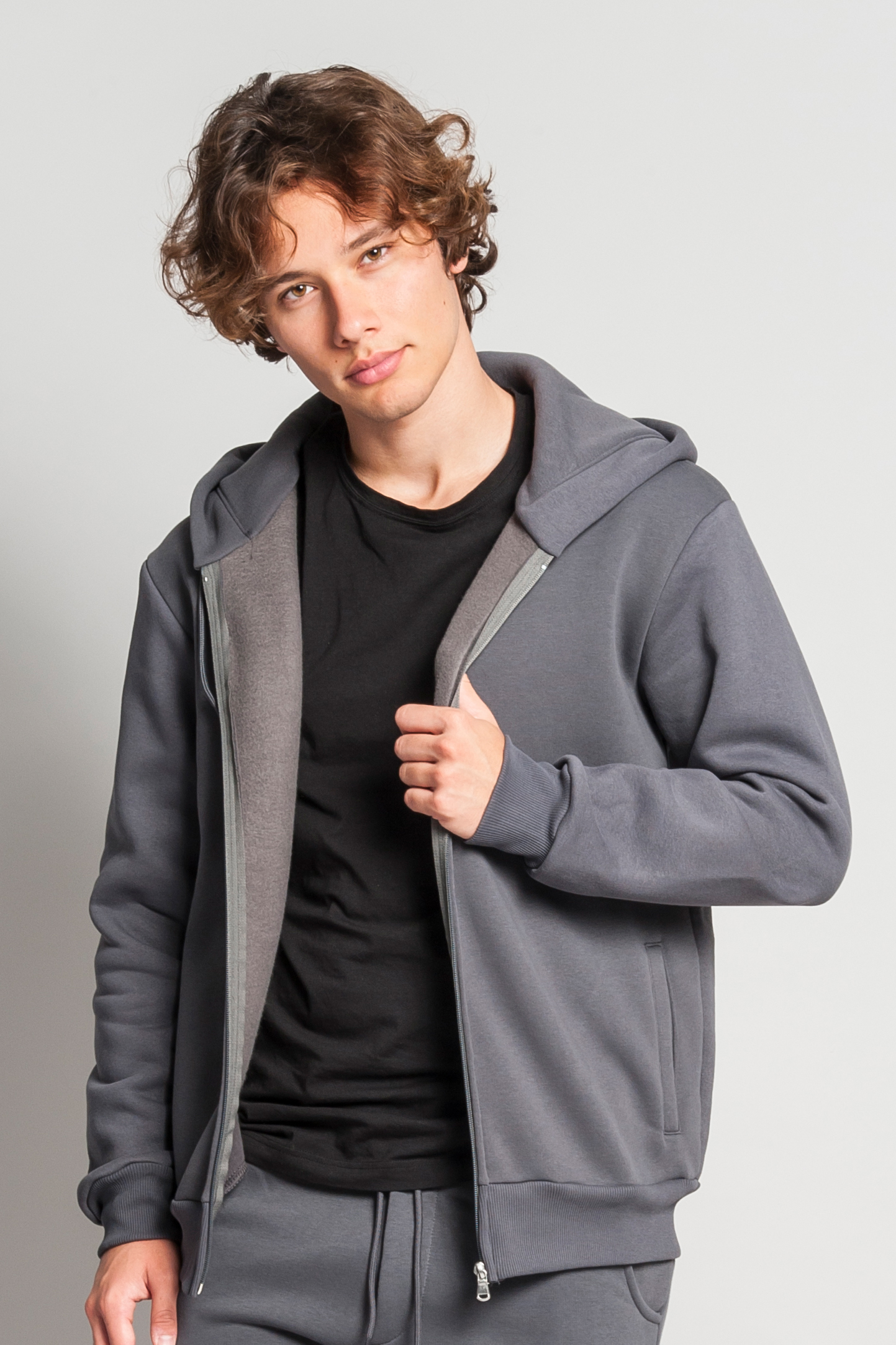 Felpa Soft Capp/Zip 75/25% Cot/Pol 320 gr/m2 Nero XS – IT809T – Vesti